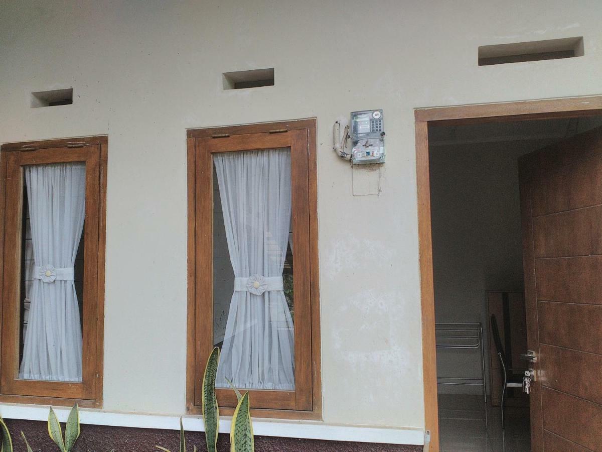 Nabila Syar'I Guest House Padalarang Exterior photo