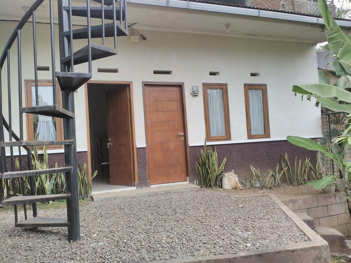 Nabila Syar'I Guest House Padalarang Exterior photo